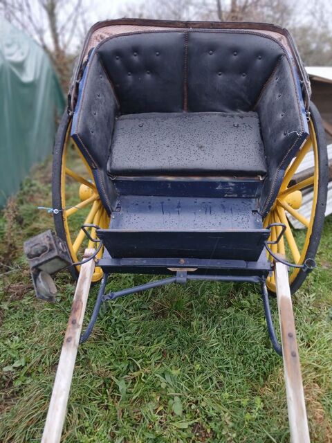 Cal&egrave;che 300 42560 Margerie-chantagret