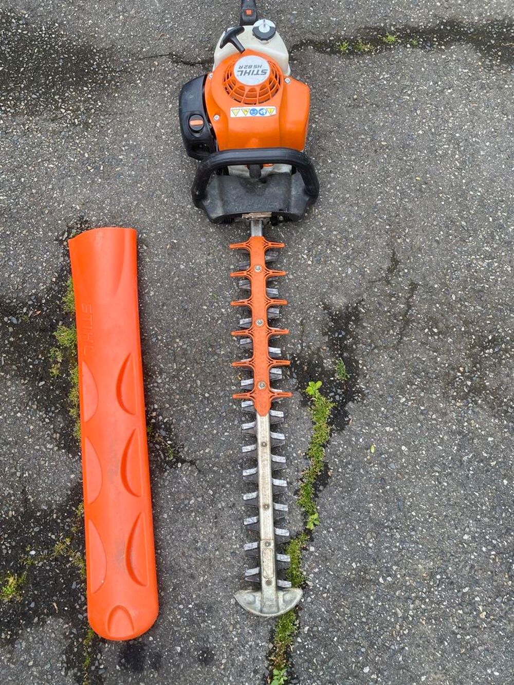 Taille haie sthil HS82R Jardin