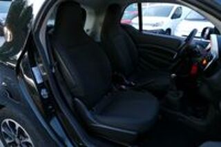 ForTwo Fortwo Coup&eacute; 1.0 61 ch Pure 2015 occasion 13600 La Ciotat