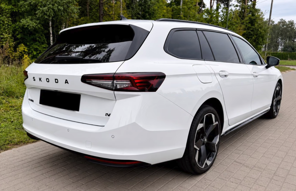 Superb Combi 1.5 TSI 204 ch Hybride Rechargeable PHEV DSG6 Sportline 2025 occasion 59000 Lille