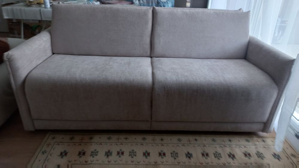 Canap&eacute; tissu beige avec accoudoirs Meubles