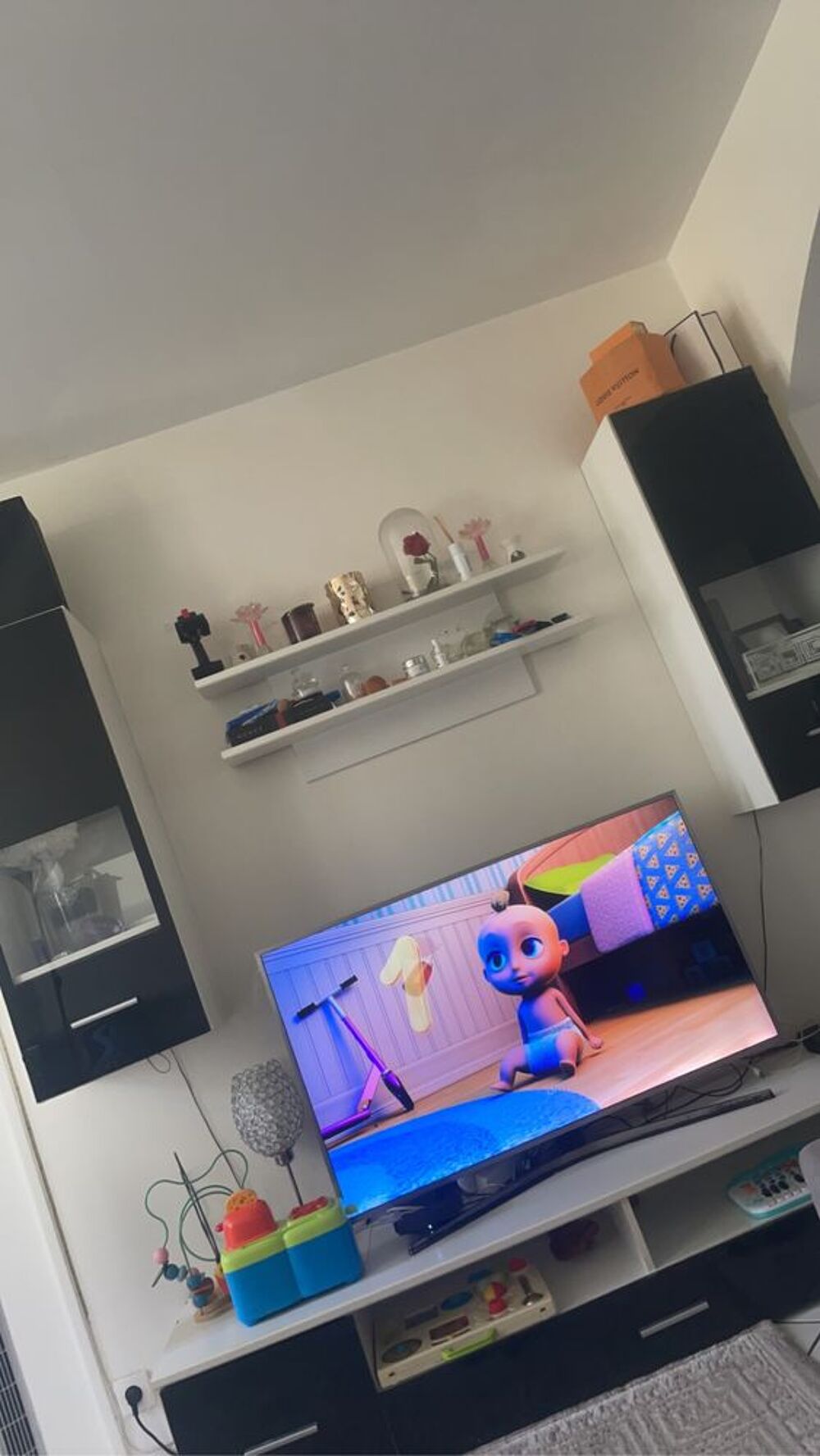 Meuble salon t&eacute;l&eacute; Meubles