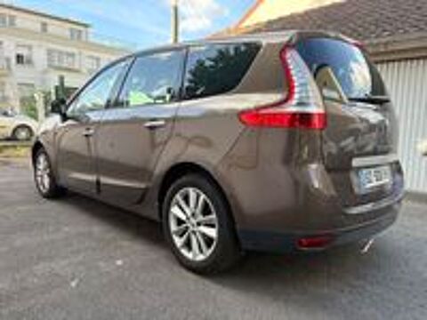 Grand Sc&eacute;nic III dCi 160 FAP Jade Euro 5 7 pl 2011 2011 occasion 95610 &Eacute;ragny