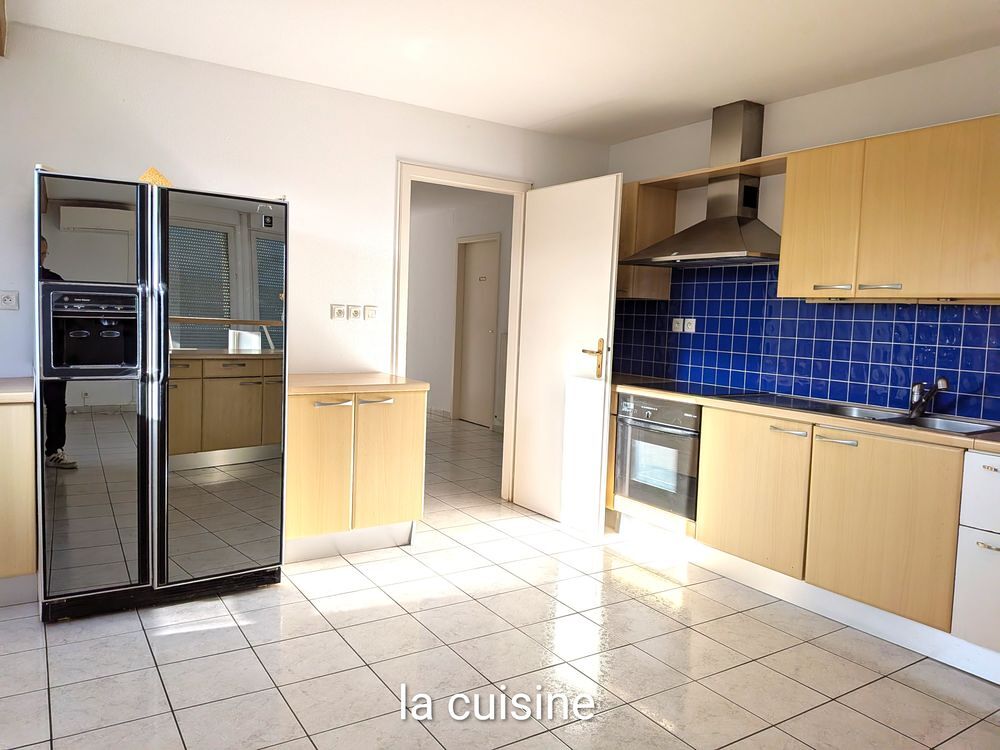 Vente Appartement Attique superbe 142m2 avec gar. ind fermé et parking privé Dornach
