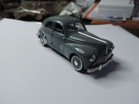 SOLIDO -  PEUGEOT 203  BERLINE -  1/43 me 12 Albi (81)