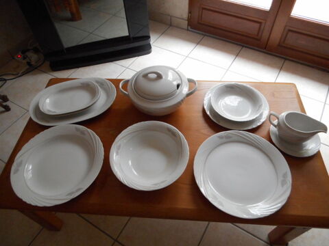 Service  vaisselle -  45 pices
210 Gerzat (63)