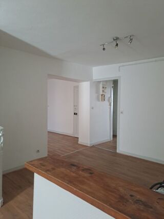  Appartement à louer 3 pièces 87 m²
