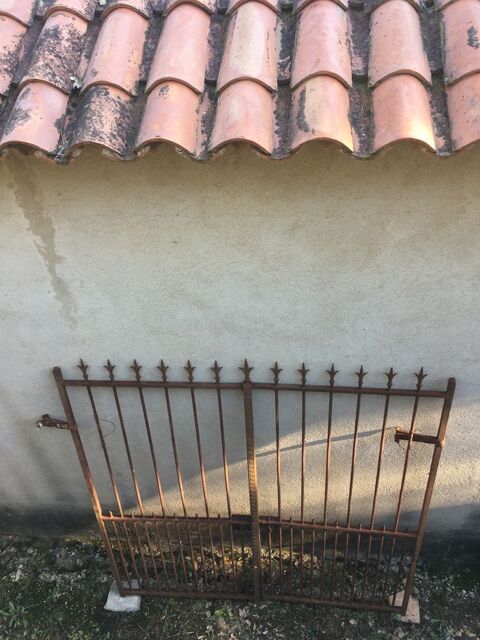 Portail ancien 530 Le Plan-de-la-Tour (83)