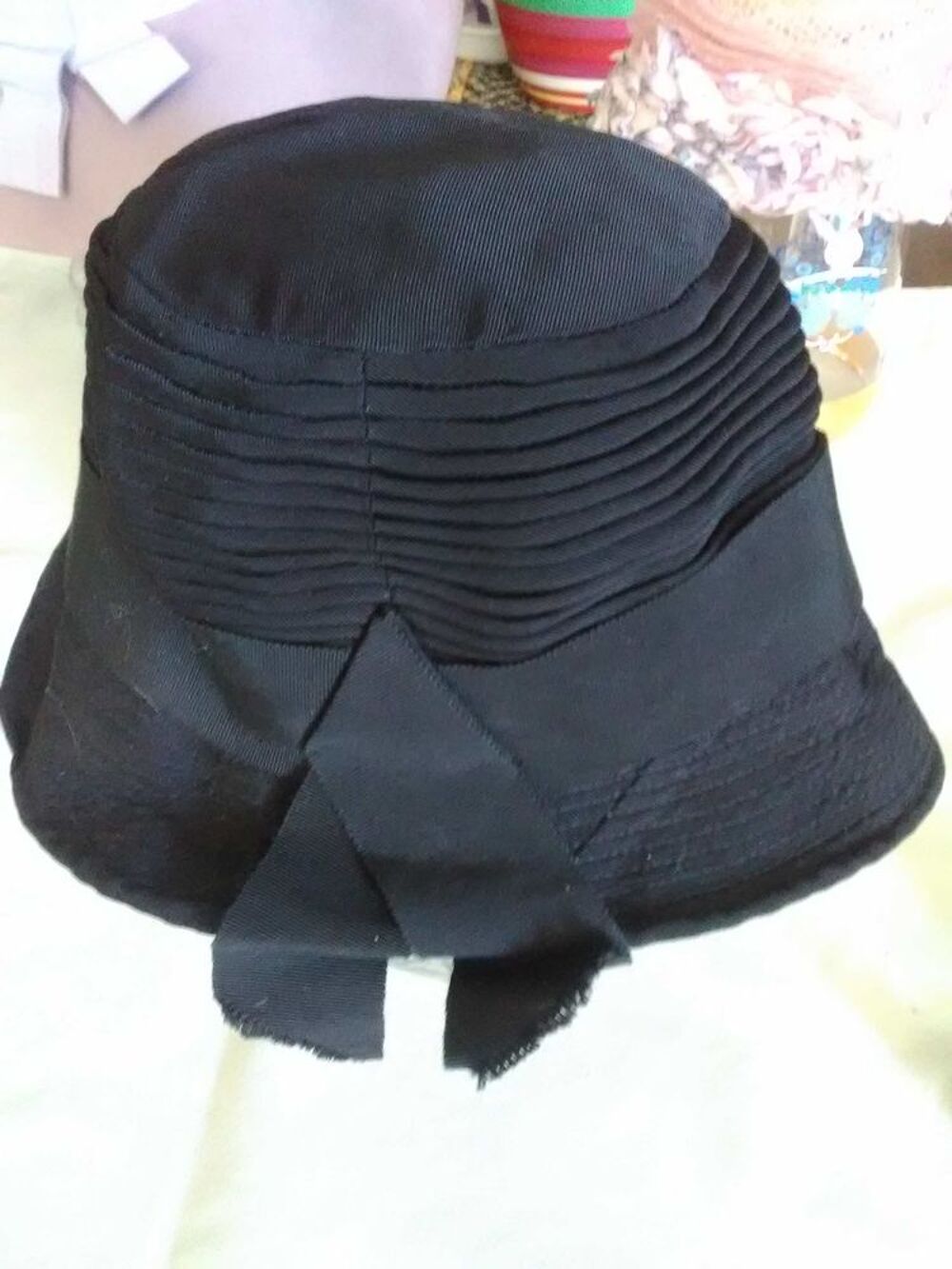 Chapeaux pour Dames (5) / &agrave; l'unit&eacute; Vêtements