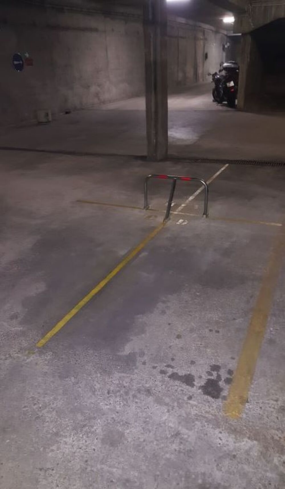 Location Parking/Garage ?? Place de parking sécurisée pour moto, scooter ou Paris 13