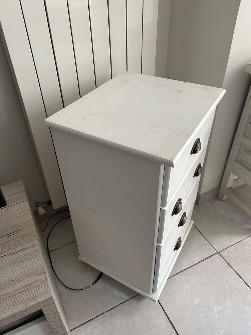 Petit meuble blanc, quatre tiroirs Meubles