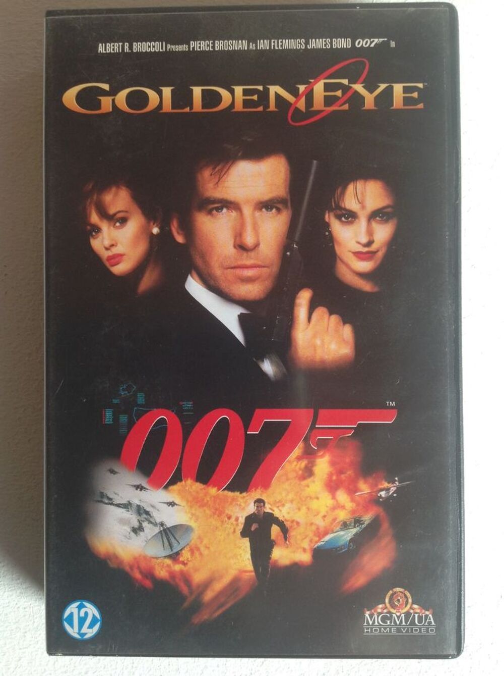 GOLDENEYE AVEC PIERCE BROSNAN K7 VID&Eacute;O Envoi Possible
DVD et blu-ray