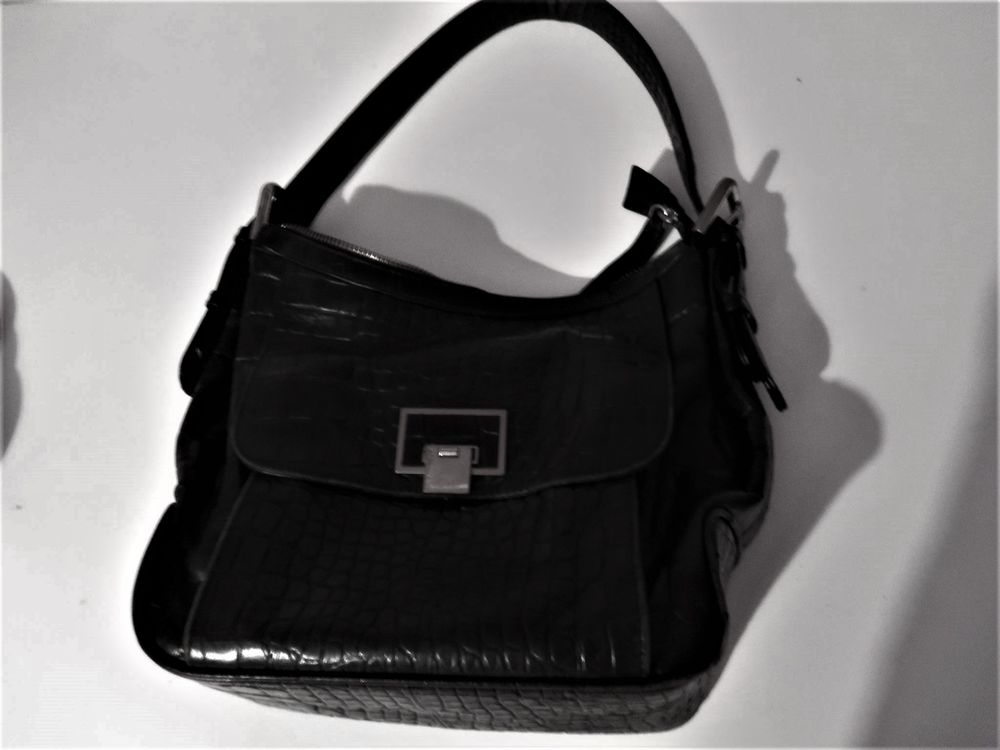 sac &agrave; main cuir noir LE TANNEUR Maroquinerie