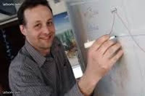   Professeur donne cours de Maths physique Chimie   