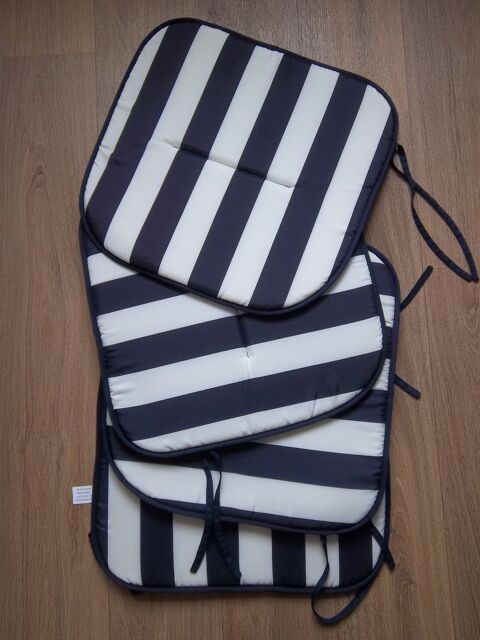 lot 4 dessus chaises neuf !!!! dcoration ameublement 5 Valognes (50)