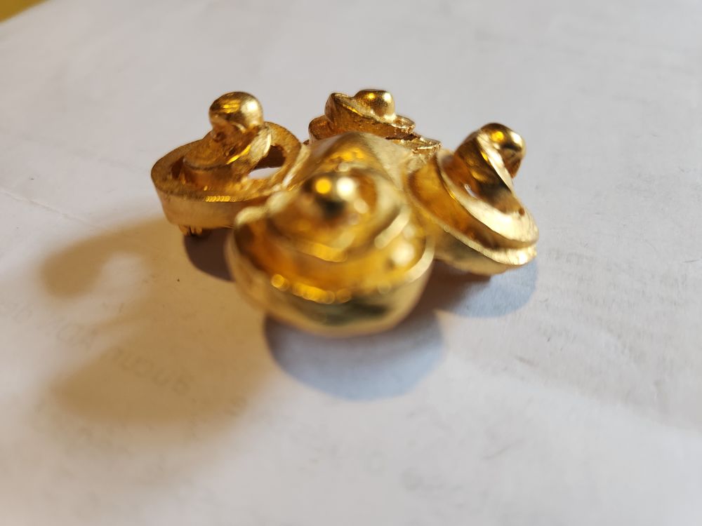 Broche carr&eacute;e dor&eacute;e PM LANVIN Bijoux et montres