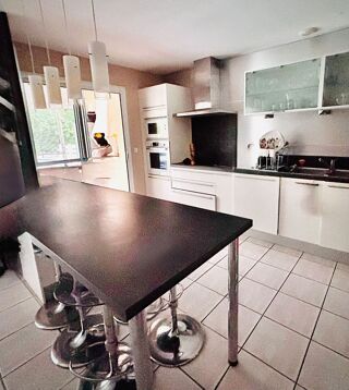  Maison à vendre 10 pièces 175 m²