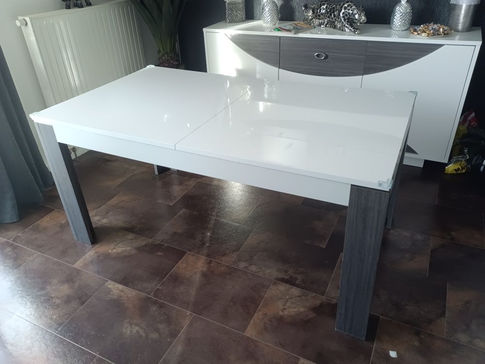 Table de salle &agrave; manger Meubles