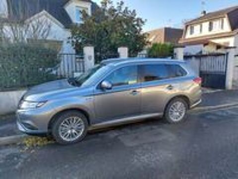 Outlander 2.4l PHEV Twin Motor 4WD Business 2019 occasion 77600 Bussy-Saint-Georges
