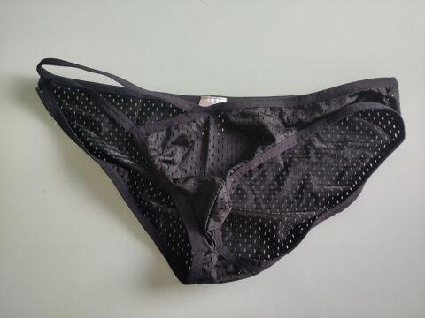 Slip homme mesh noir taille M
7 Bourg-Blanc (29)