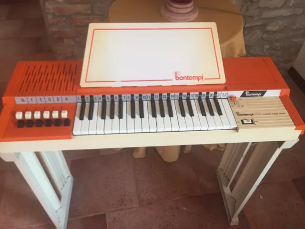 Piano avec pieds
Marque BONTEMPI b 109 &eacute;lectric chord organ Instruments de musique