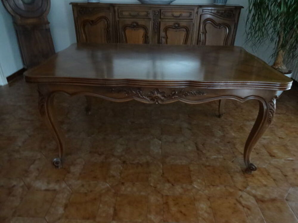 Salle &agrave; manger r&eacute;gence Meubles