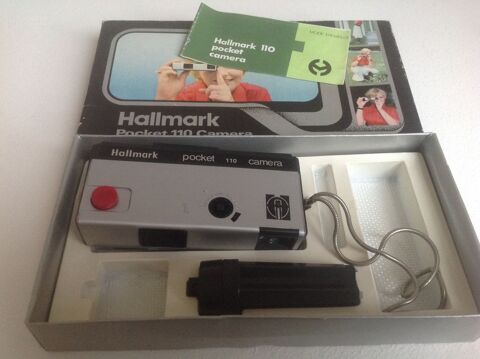 HALLMARK POCKET 110 CAMERA Envoi Possible
8 Trégunc (29)