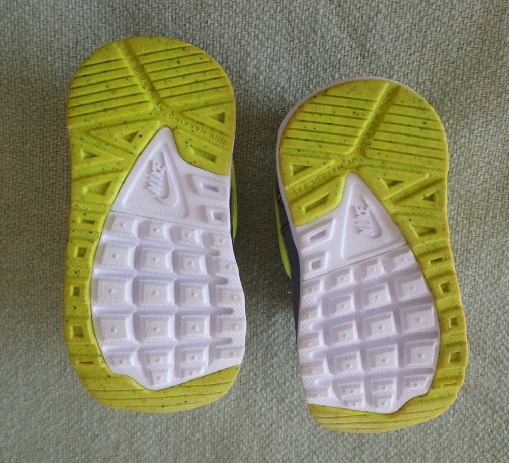Baskets Nike pour b&eacute;b&eacute; Chaussures enfants