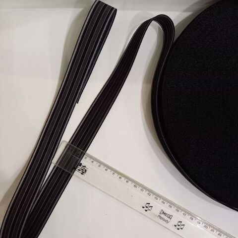 Sangle lastique noire de qualit, 10 mtres 12 Saumur (49)