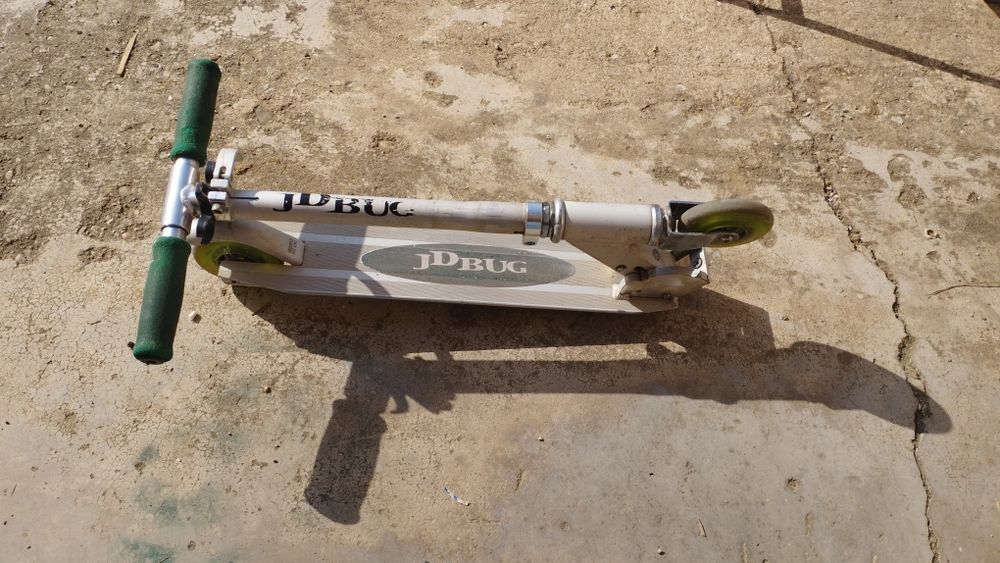 trottinette de marque Jeux / jouets