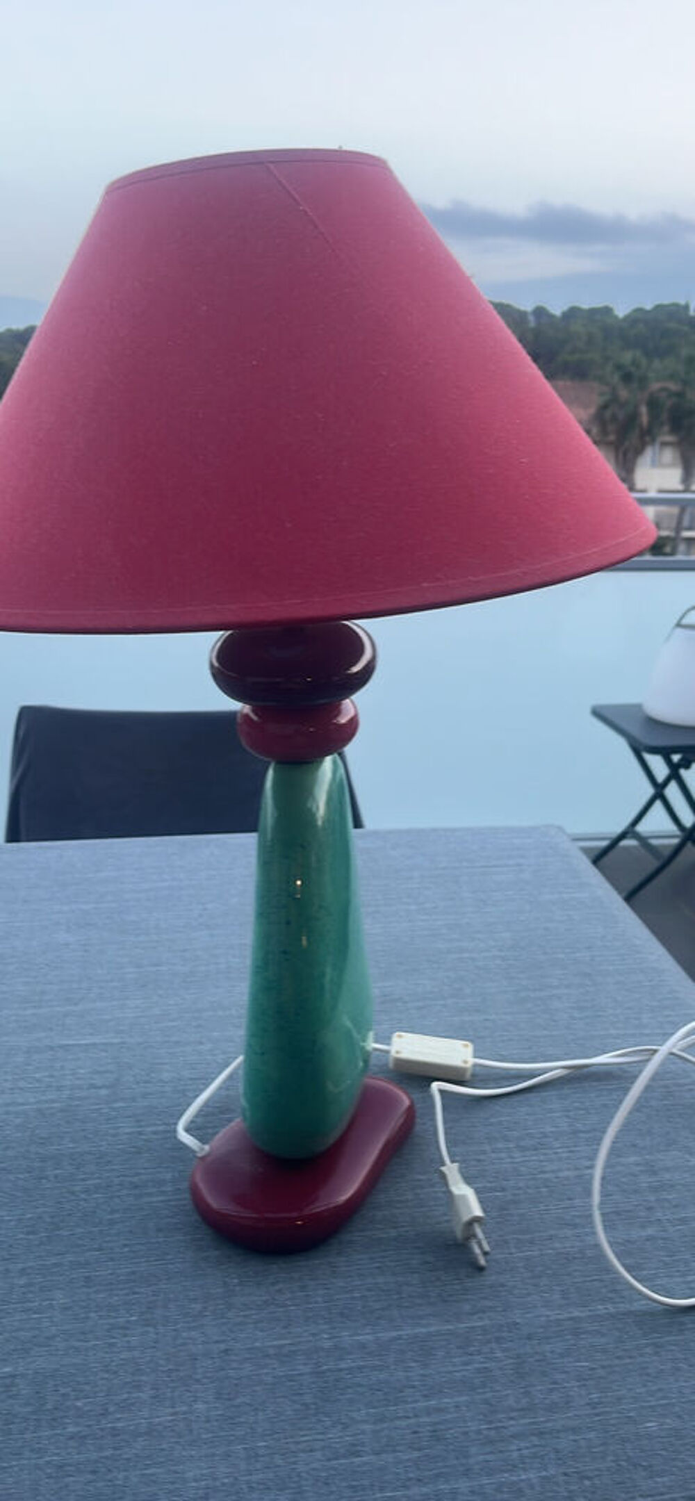 Lampe rouge et vert clair Décoration