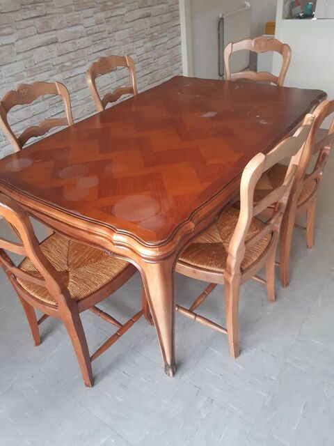Table Louis XV et six chaises 130 Boutiers-Saint-Trojan (16)