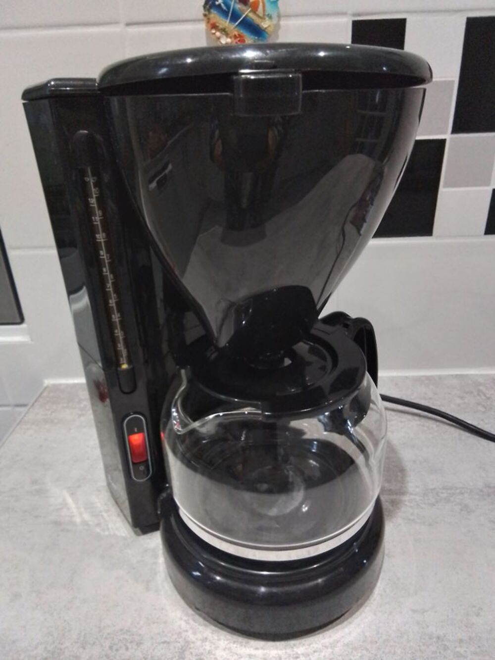 Tr&egrave;s grande cafeti&egrave;re &eacute;lectrique Electromnager