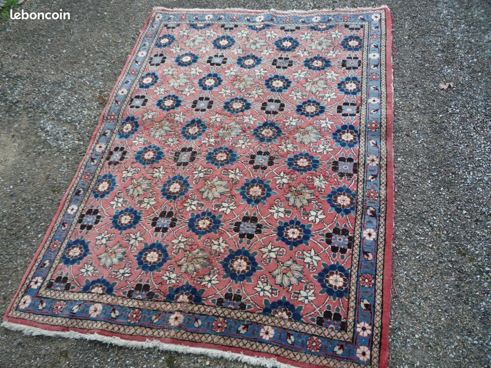 Tapis d'orient nou&eacute; main Décoration