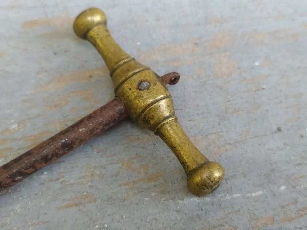 Ancien Tire-Bouchon M&eacute;tal et Bronze XIX&egrave;me / Bistro Vin.
