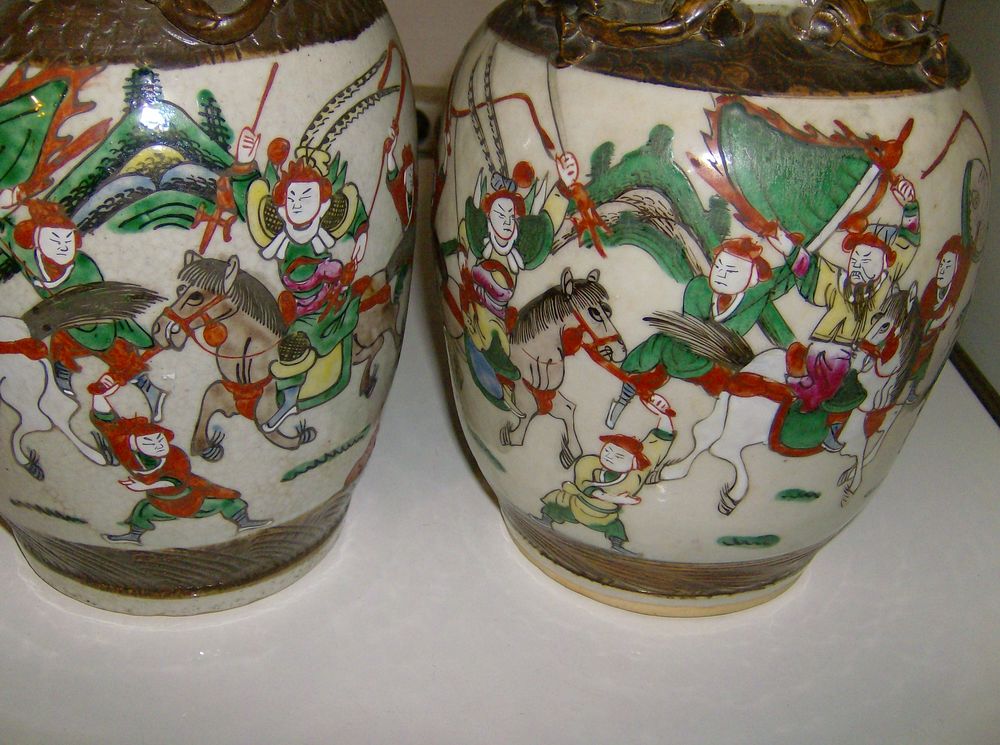 BELLE ET VRAIE PAIRE DE VASES CHINE NANKIN 
Décoration
