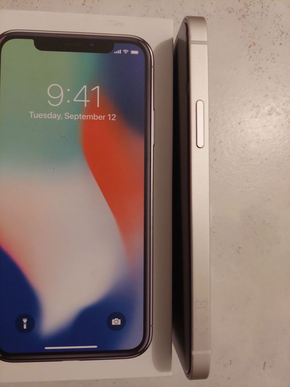 iPhone 12 blanc 64Go Téléphones et tablettes