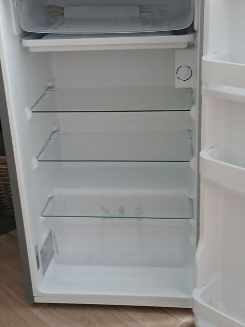 REFRIGERATEUR/FREEZER 75 Jargeau (45)