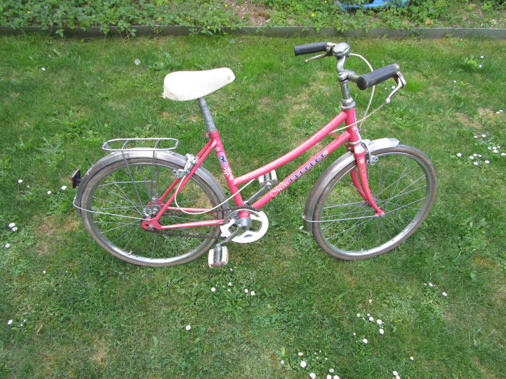 VIEUX VELO annee 80 "MISS PEUGEOT" LOT PMii9 Vélos
