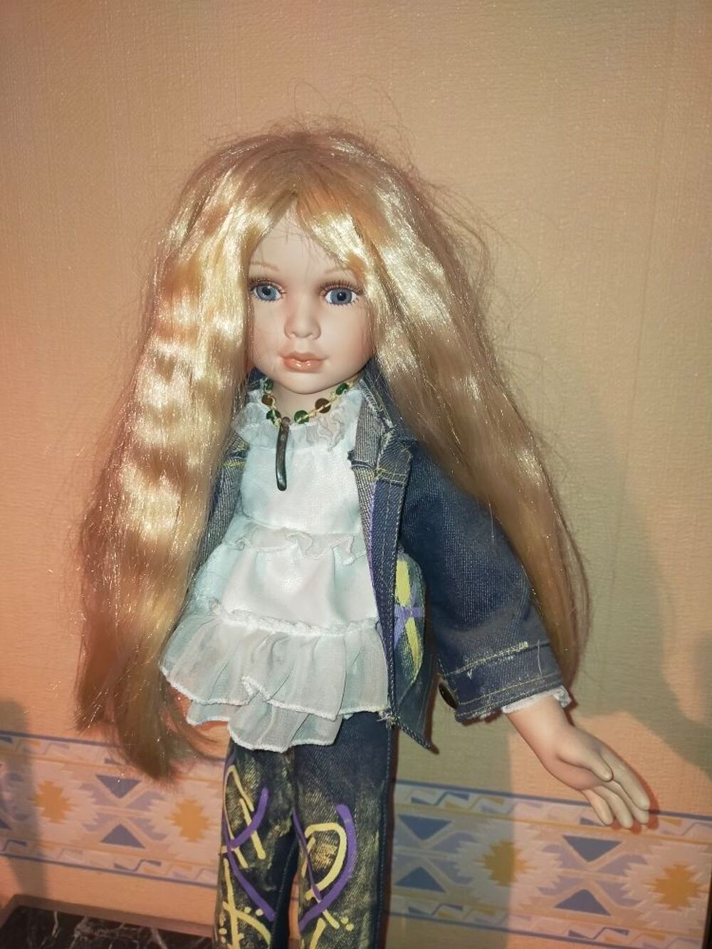 poup&eacute;e porcelaine 
