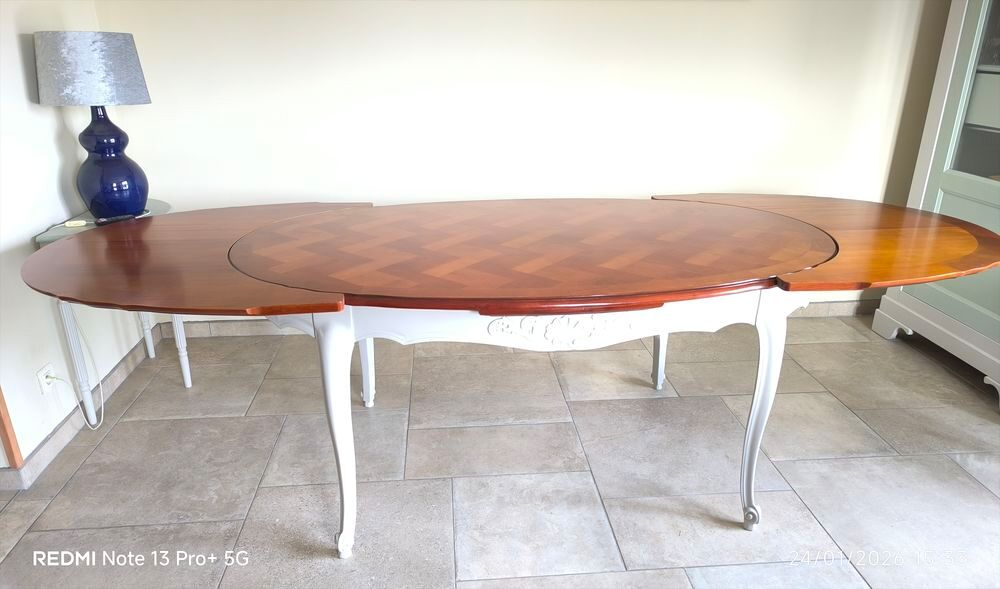 Table de s&eacute;jour relook&eacute;e Meubles