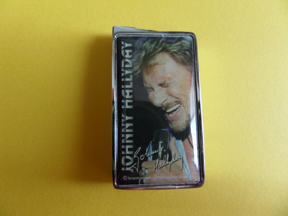 Dvd et blu ray hallyday et divers coffrets drapeau briquets DVD et blu-ray