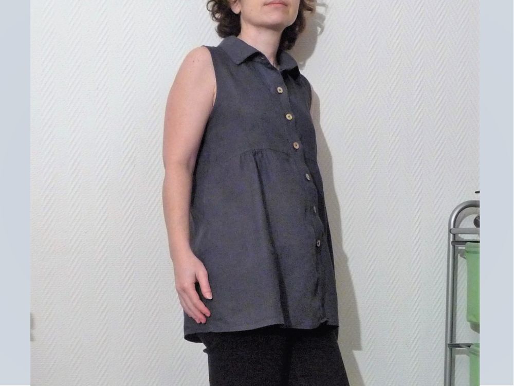 Chemise/ Blouse en 100% Lin Bleu sans manches- Taille S Vêtements
