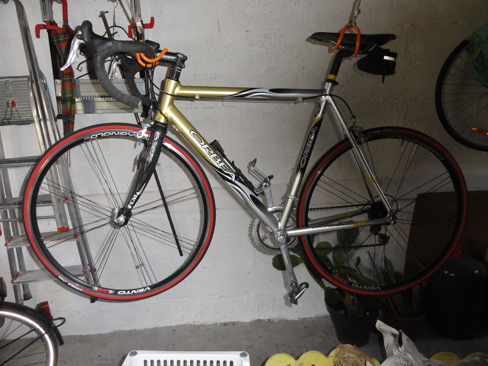 V&eacute;lo route Sports