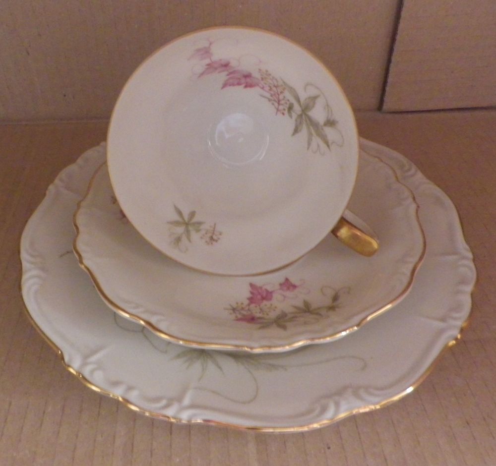 "SAMMELTASSE" N&deg;1 tasse, sous-tasse et assiette &agrave; g&acirc;teau
