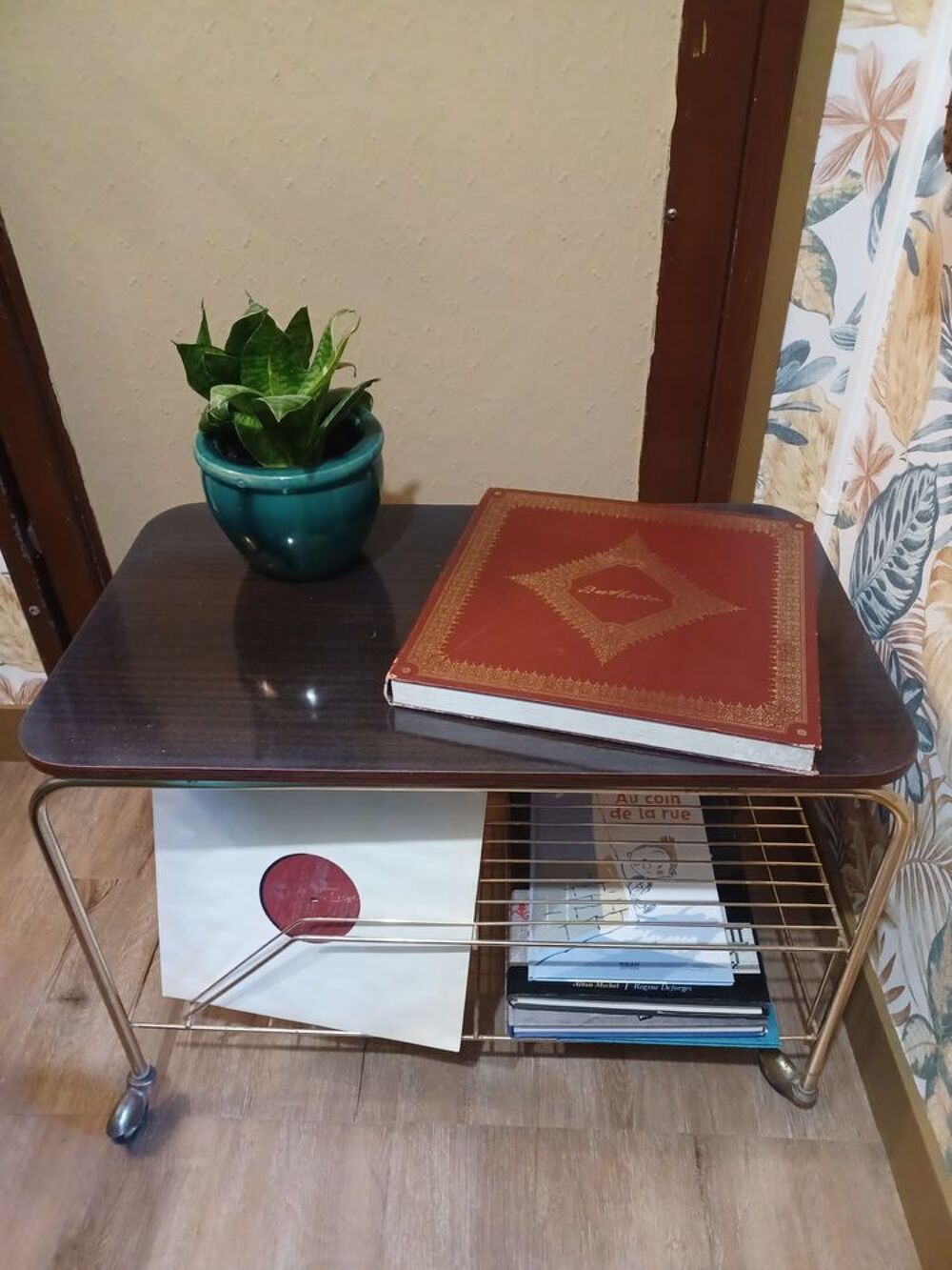 TABLE ROULANTE DESSERTE PORTE-DISQUES OU REVUES Meubles