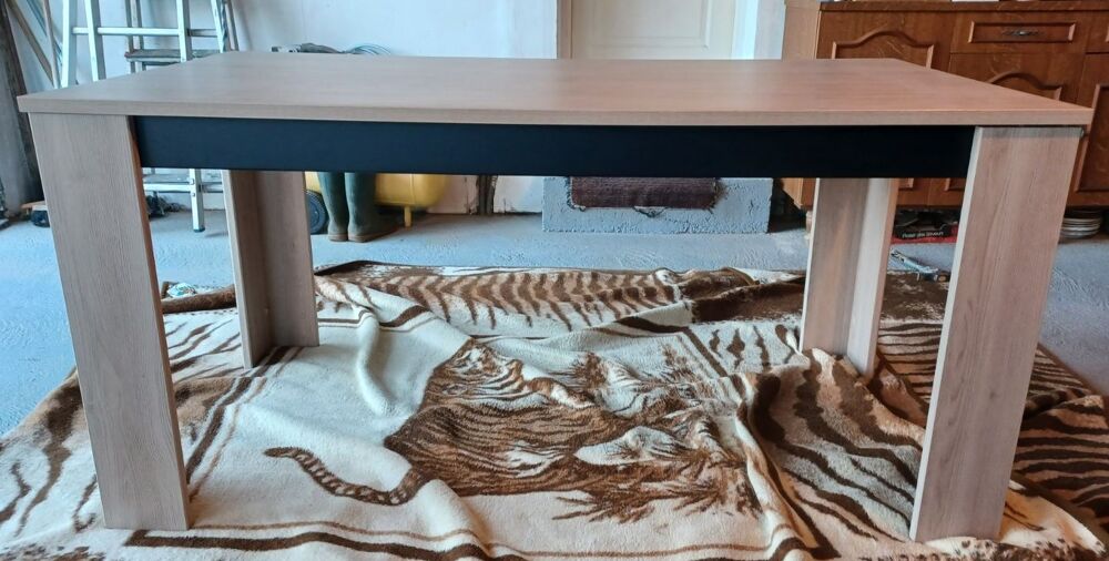 Table &agrave; manger en bois Meubles