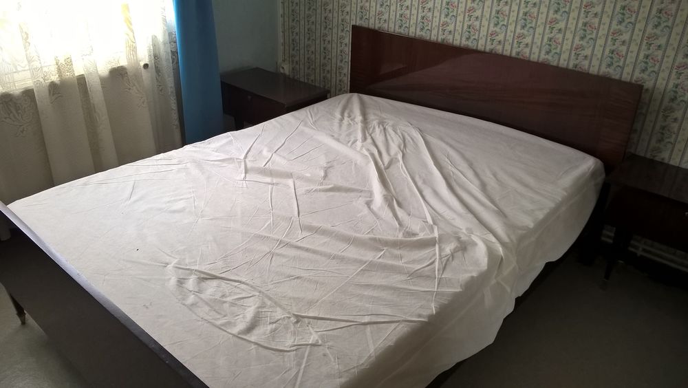 Chambre &agrave; coucher vintage 1970. Meubles