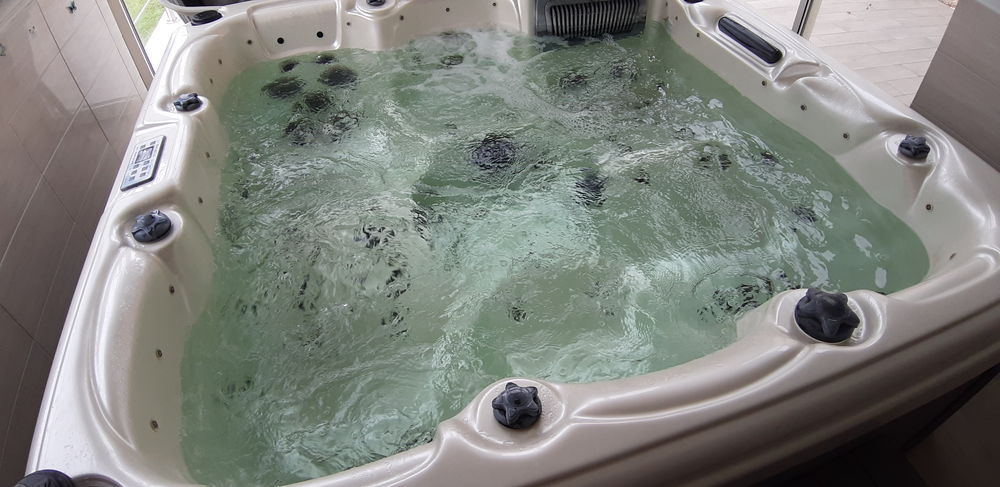 JACCUZI SPA CAMBERA Jardin