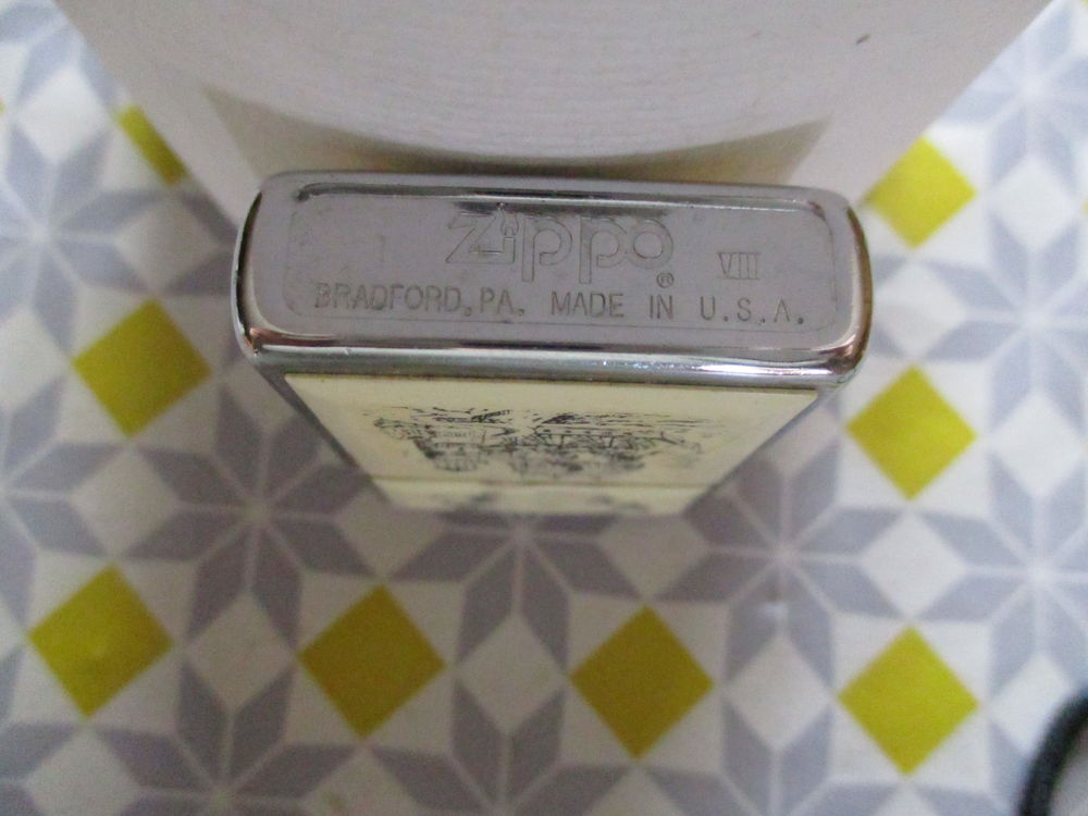Briquet ZIPPO Bradford VIII Made In U. S.A. Navire Phare 